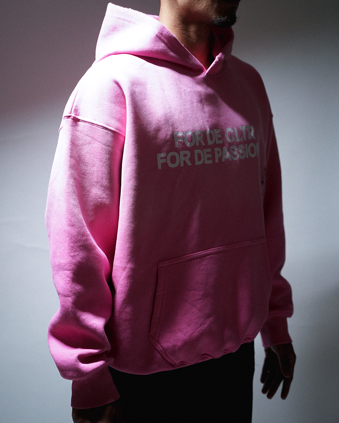 CLTR ESSEN.- (SUNFADED)