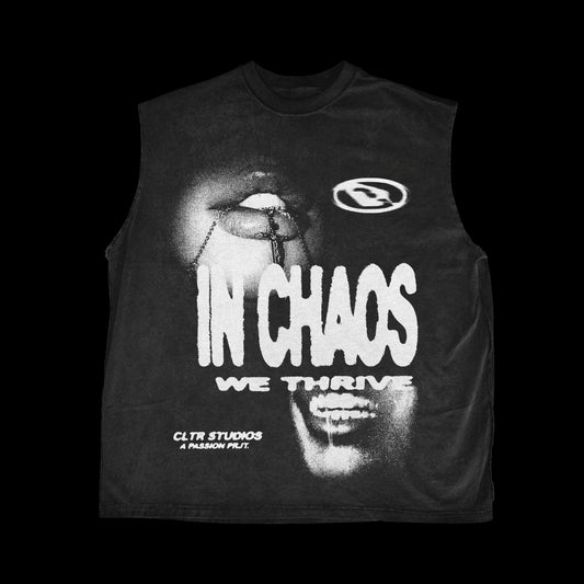 IN CHAOS WE TRIVE. (VINTAGE WASHED)